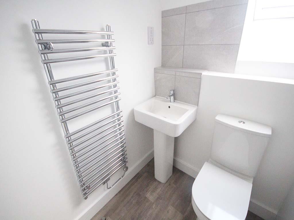 2 bedroom apartment To Let in Barnoldswick - IMG_7228.jpg
